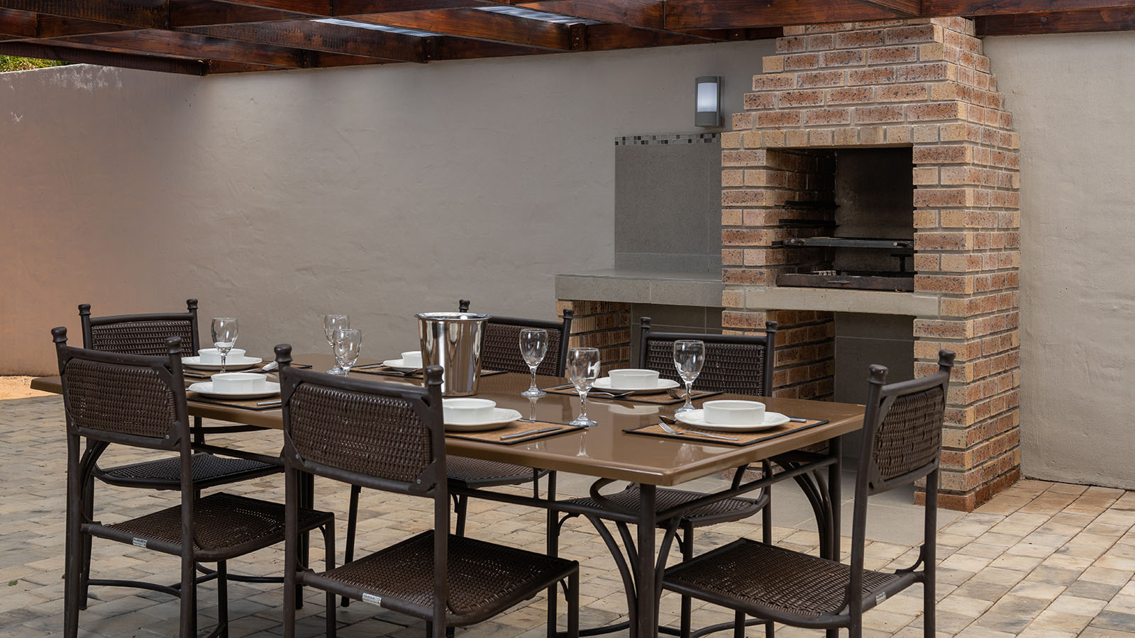 Three Bedroom Luxury Chalet with Splash Pool