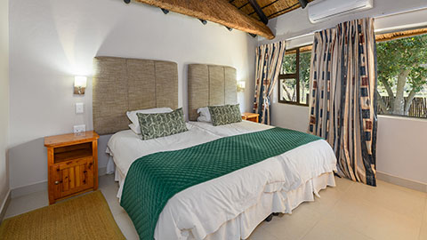 Three Bedroom Luxury Chalet with Splash Pool