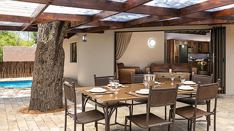 Three Bedroom Luxury Chalet with Splash Pool